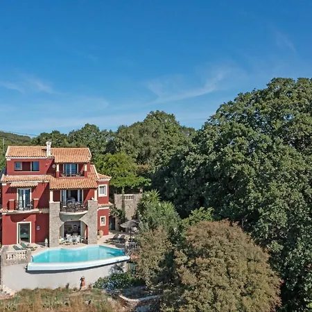 Villa Astarti By *