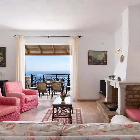 Villa Astarti By *